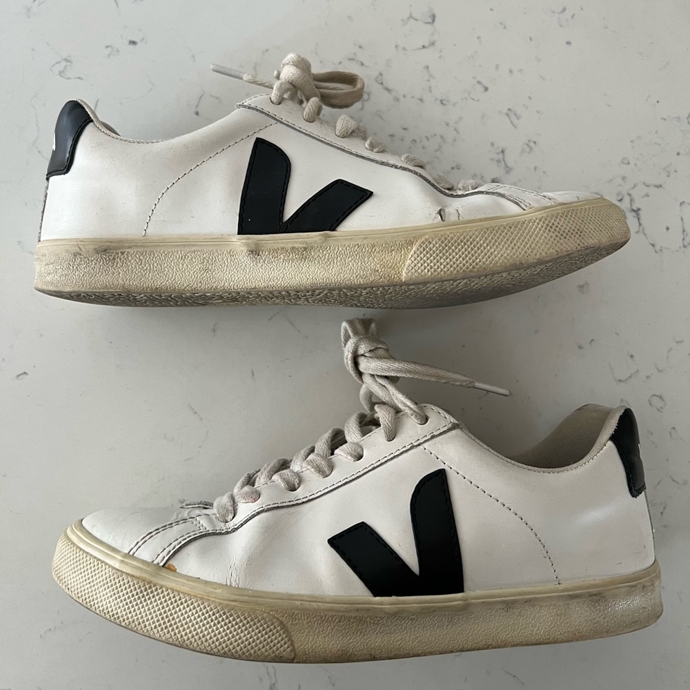 Veja Esplar Leather White and Black
